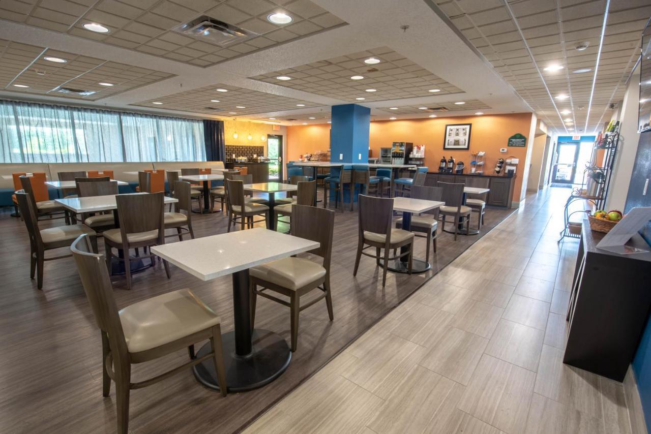 Wingate By Wyndham Indianapolis Airport Plainfield Hotel Eksteriør billede