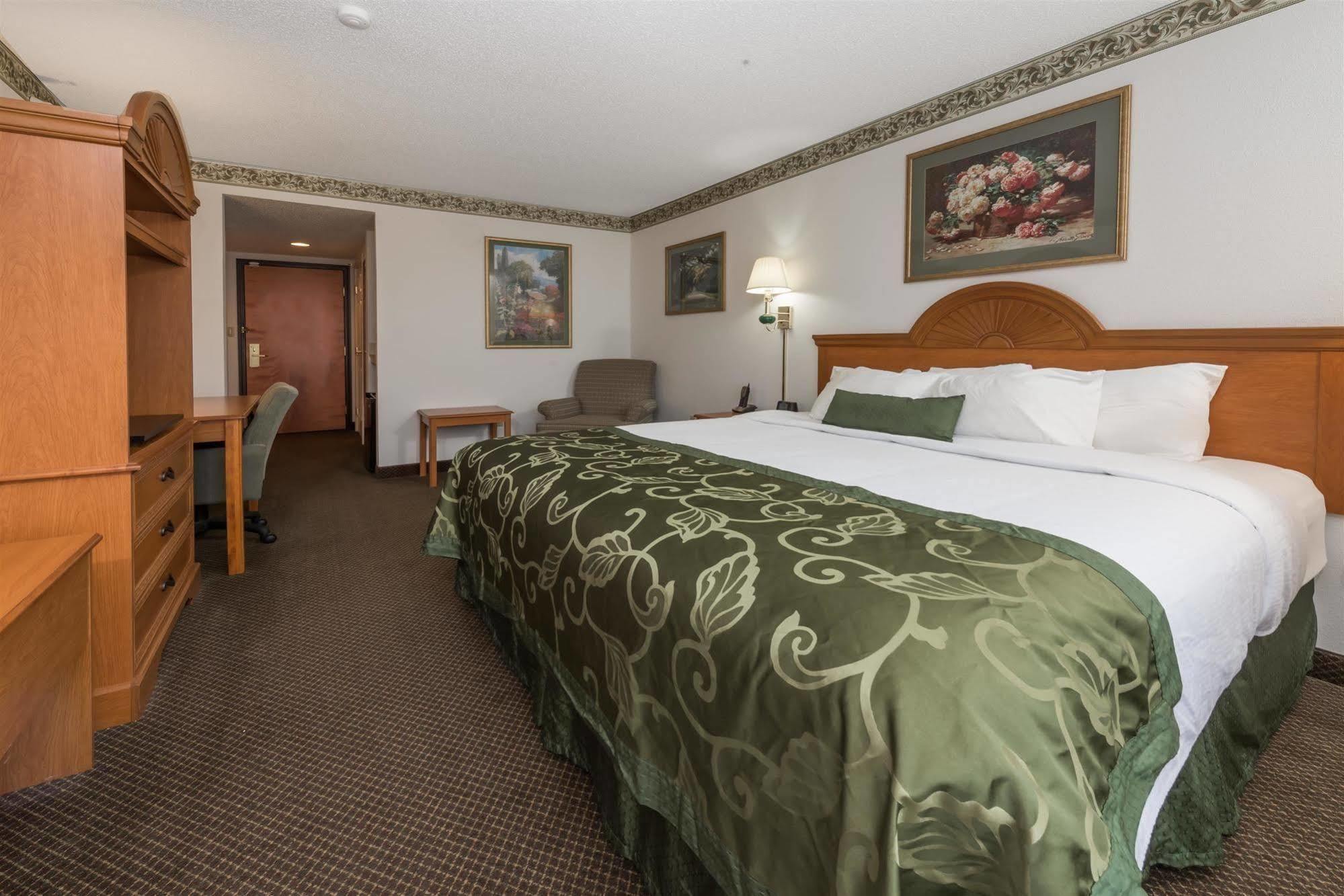 Wingate By Wyndham Indianapolis Airport Plainfield Hotel Eksteriør billede